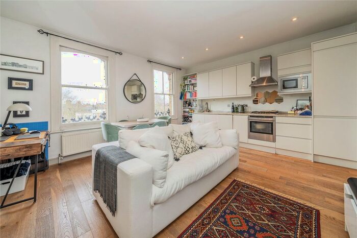 1 Bedroom Flat To Rent In Clapham Common South Side, London, SW4