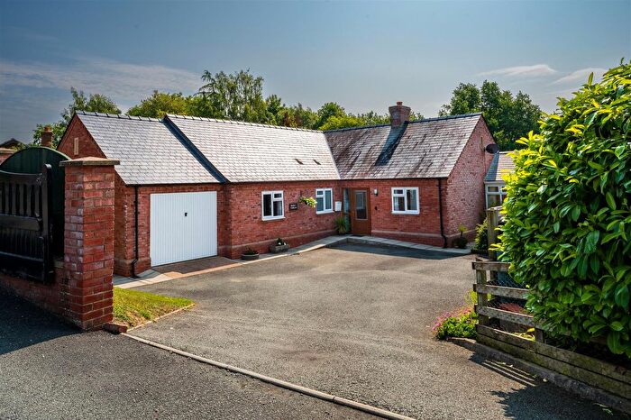 3 Bedroom Detached Bungalow For Sale In Arddleen, Llanymynech, SY22