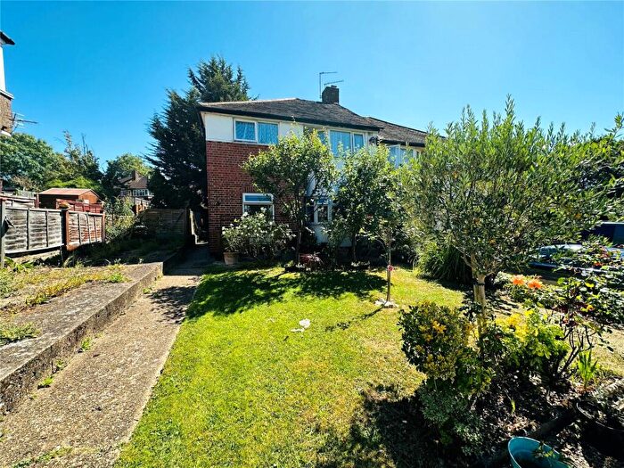 2 Bedroom Maisonette For Sale In Moremead Road, London, SE6