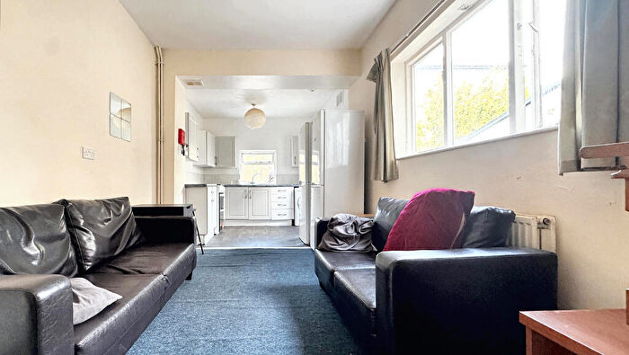 1 Bedroom Terraced House To Rent In Kennington Avenue, Bishopston, Bristol, BS7
