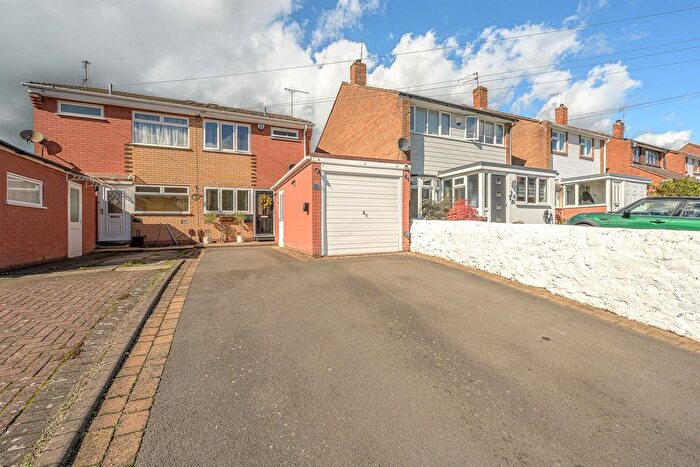 3 Bedroom Semi-Detached House For Sale In Albert Street, Wall Heath, Kingswinford, DY6