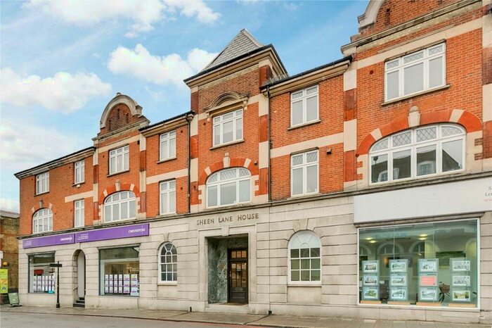 1 Bedroom Flat To Rent In Upper Richmond Road West, East Sheen, SW14