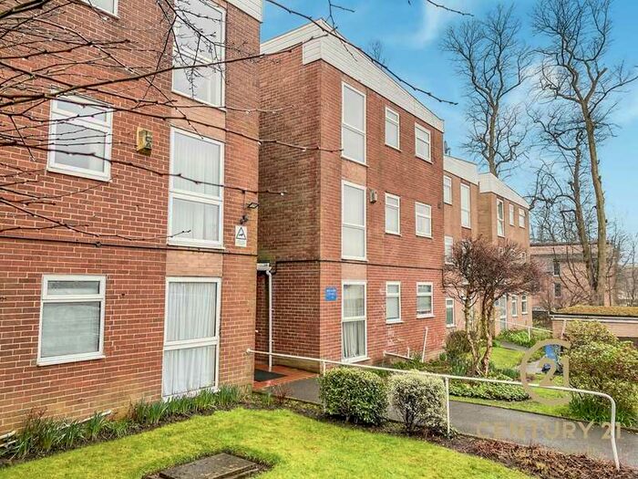 2 Bedroom Apartment To Rent In Rockmount Close, L25