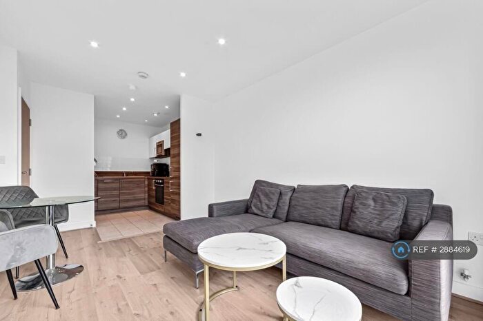1 Bedroom Flat To Rent In Connaught Heights, London, E16