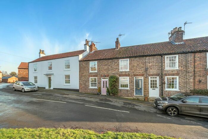 2 Bedroom Property For Sale In The Green, Lund, Driffield, YO25