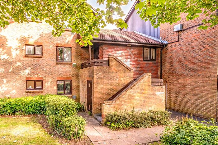 Studio To Rent In Stags Way, Osterley, TW7