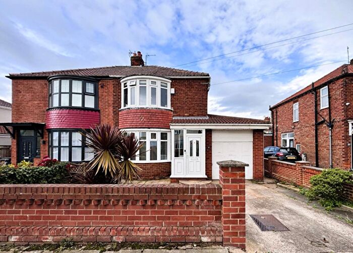 3 Bedroom Semi-detached House For Sale In Ventnor Avenue, Hartlepool, TS25