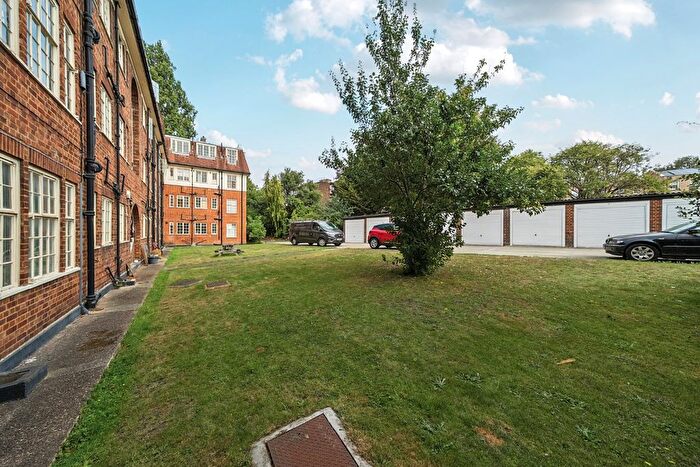 2 Bedroom Flat To Rent In Belmont Grove, London, SE13