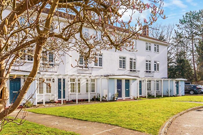 2 Bedroom Flat For Sale In Manor House Court, West Street, Epsom, KT18