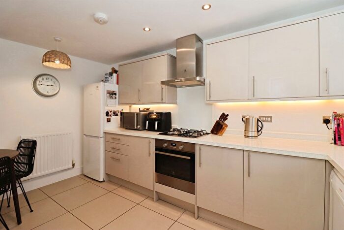 3 Bedroom End Terrace House For Sale In Hoopers Walk, Longwell Green, Bristol, BS30