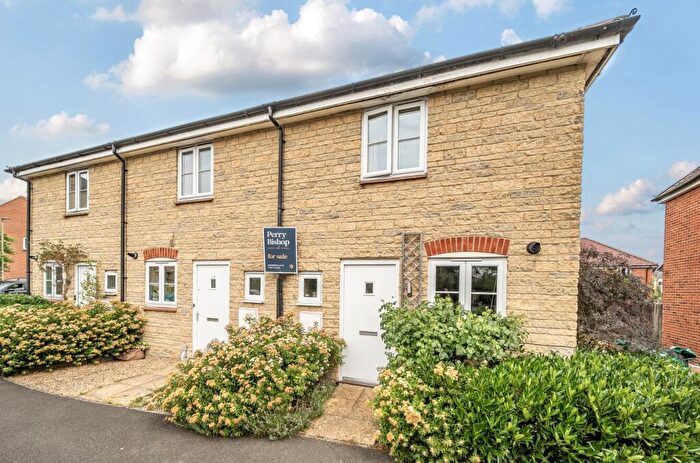 2 Bedroom End Of Terrace House For Sale In Walker Drive, Faringdon, Oxfordshire, SN7