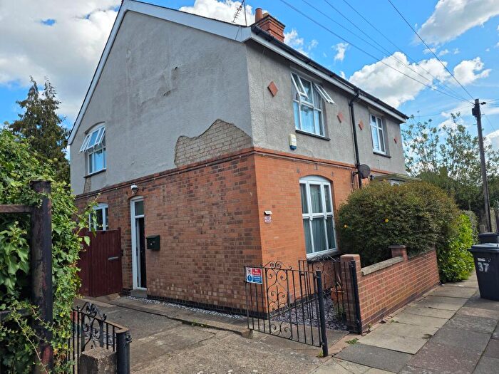 2 Bedroom Semi-Detached House To Rent In Cyprus Road, Leicester, LE2