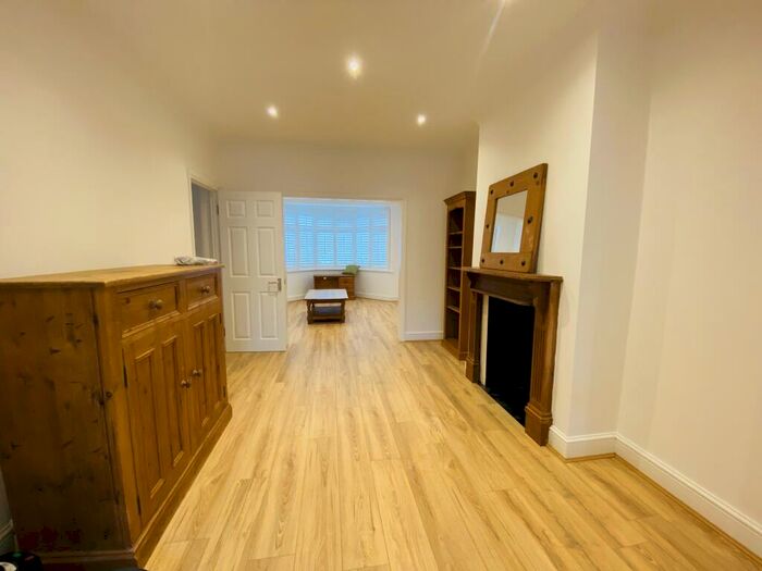 3 Bedroom House To Rent In Alberta Road, Enfield, EN1