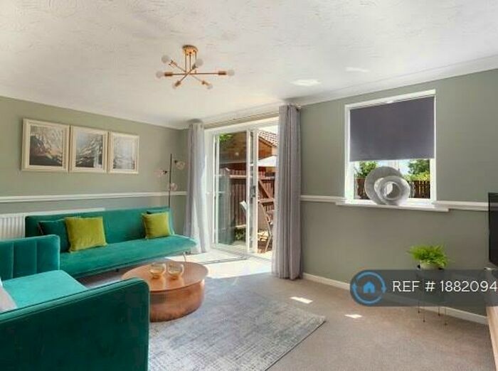 3 Bedroom Terraced House To Rent In Olympic Way, Kettering, NN15