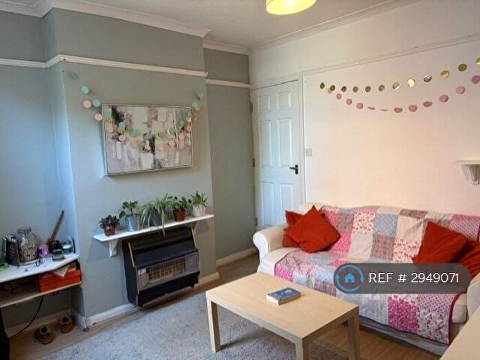 3 Bedroom Terraced House To Rent In Daisy Rd, Birmingham, B16