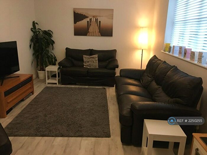 2 Bedroom Flat To Rent In St Cecilia Court, Newport, NP20