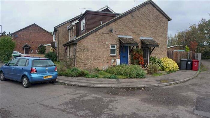 1 Bedroom House To Rent In Egremont Gardens, Slough, SL1