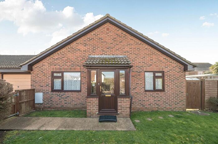 3 Bedroom Link Detached House For Sale In James Street, Selsey, PO20