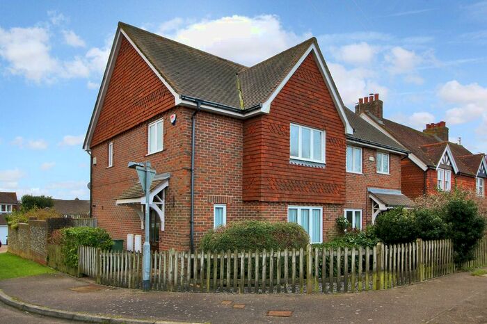 3 Bedroom Semi-Detached House To Rent In Farriers Place, Ringmer, BN8