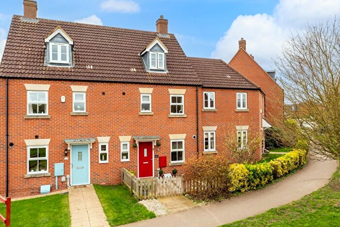 4 Bedroom Terraced House For Sale In The Ride, Desborough, NN14