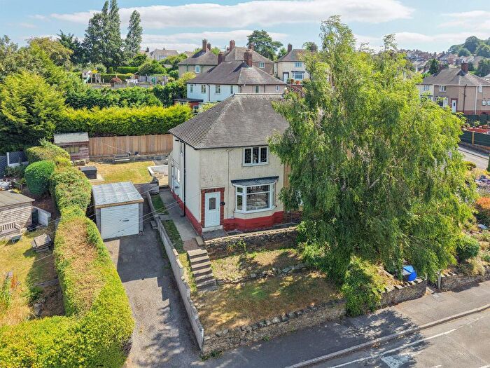 3 Bedroom Semi Detached House For Sale In Swaddale Avenue, Chesterfield, S41