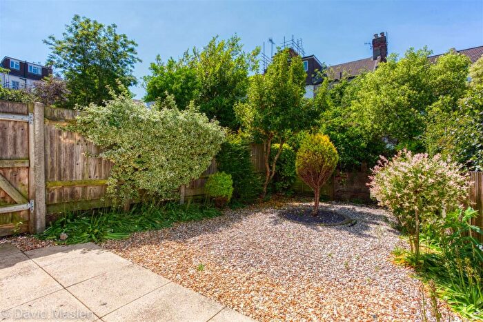 1 Bedroom Flat For Sale In Whippingham Road, Brighton, BN2