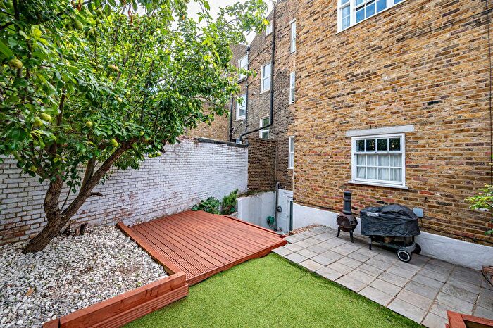 1 Bedroom Flat For Sale In King Henrys Walk, Mildmay, London, N1