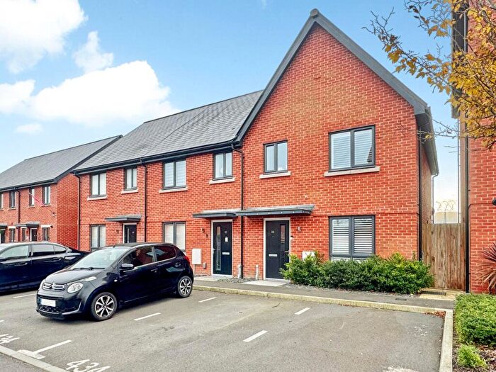 3 Bedroom Semi Detached House For Sale In Blunden Drive, Folkestone, Kent, CT20