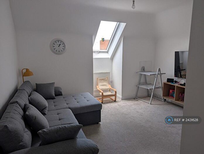 1 Bedroom Flat To Rent In Westgrove Court, Sutton, SM1