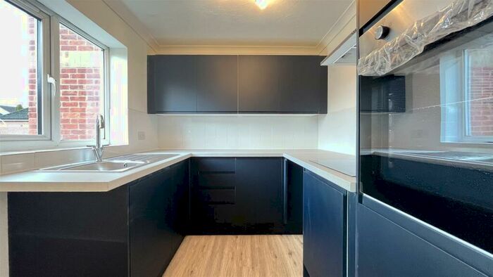 2 Bedroom Apartment To Rent In Primrose Close, Wallington, SM6