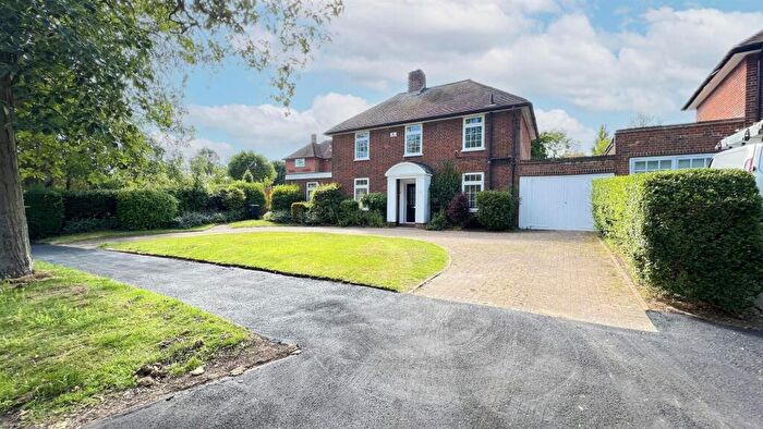 4 Bedroom Detached House To Rent In Valley Road, Welwyn Garden City, AL8