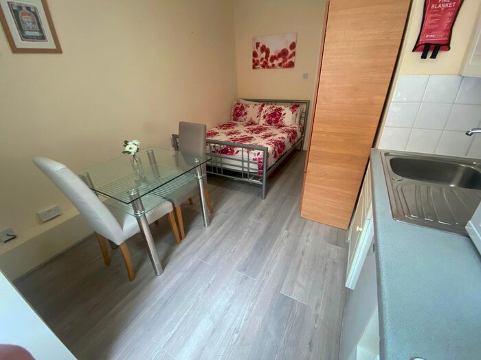 Studio To Rent In Cromwell Road, London, SW7