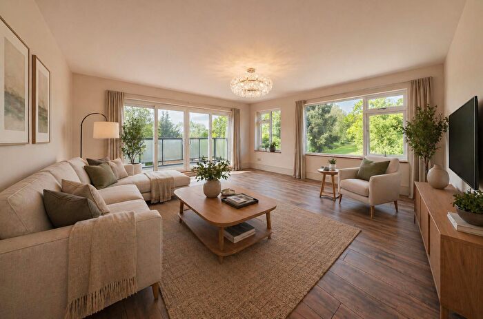 4 Bedroom Penthouse For Sale In Sunrise View, Mill Hill, NW7