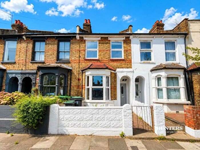 4 Bedroom Terraced House To Rent In Clinton Road, London, N15