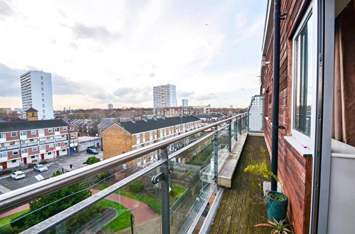 2 Bedroom Apartment To Rent In Cubix Apartments, Violet Road, London, E3