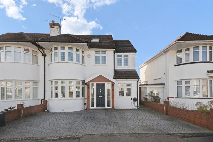 5 Bedroom Semi Detached House For Sale In Beechwood Avenue, Ruislip, HA4