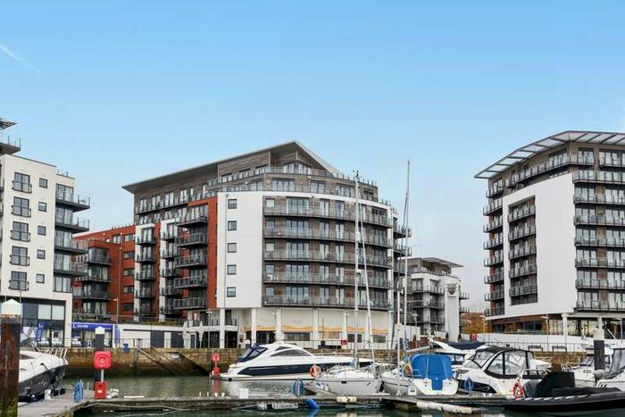 2 Bedroom Apartment To Rent In Sirocco, Ocean Village, Southampton, SO14