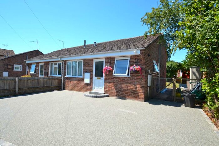 2 Bedroom Bungalow To Rent In Fordingbridge, SP6