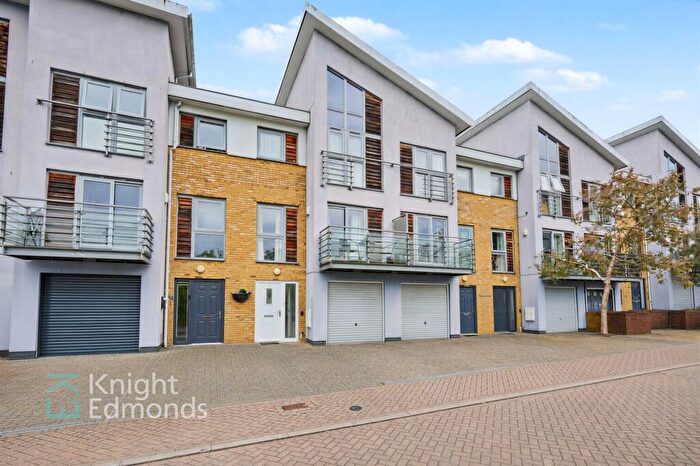 5 Bedroom Terraced House For Sale In Stafford Gardens, Maidstone, ME15