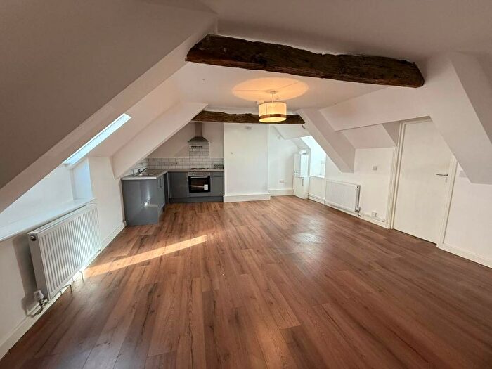 1 Bedroom Maisonette To Rent In King Street, Carmarthen, SA31