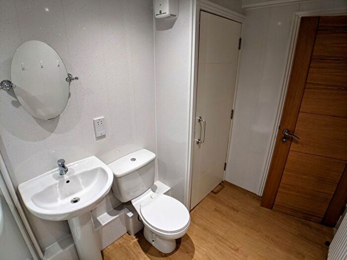 2 Bedroom Flat To Rent In Bed – Oxford Road, Manchester, M1