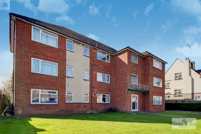 2 Bedroom Flat To Rent In Homefield Road, Wembley, HA0