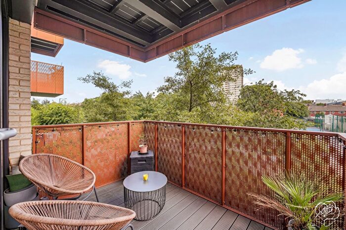 2 Bedroom Flat For Sale In Carriage House, Leyton Road, Stratford, E15
