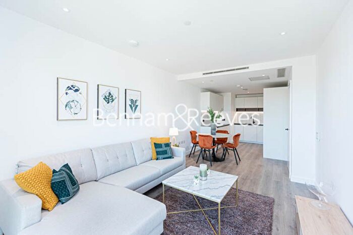 2 Bedroom Flat To Rent In Glenthorne Road, Hammersmith, W6