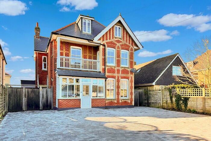 5 Bedroom Maisonette To Rent In Foxholes Road, Southbourne, Dorset., BH6
