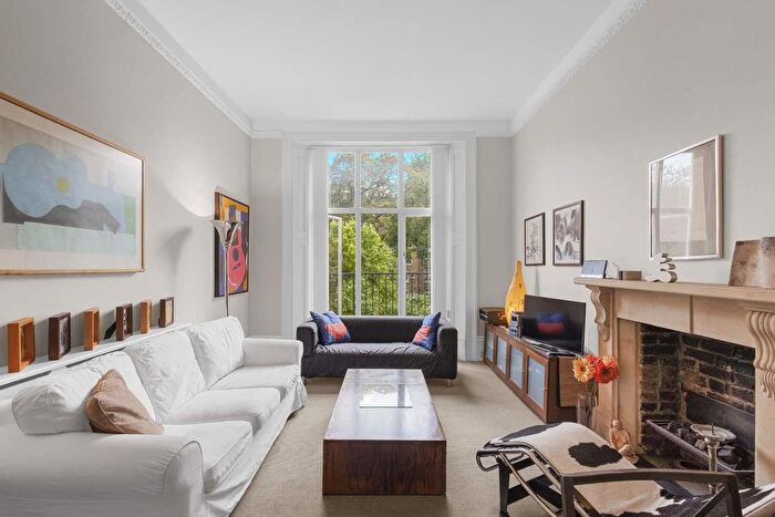 1 Bedroom Flat To Rent In Elgin Crescent, London, W11