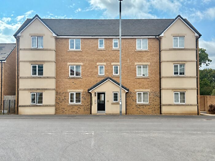 2 Bedroom Flat For Sale In Montacute Road, Houndstone, Yeovil, Somerset, BA22