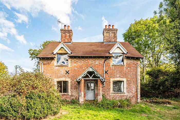 4 Bedroom Detached House For Sale In Edmondsham, BH21