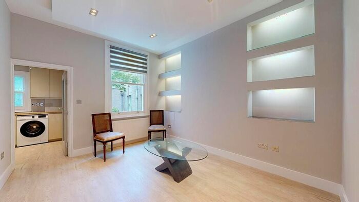 2 Bedroom Flat To Rent In Ladbroke Grove, London, W10