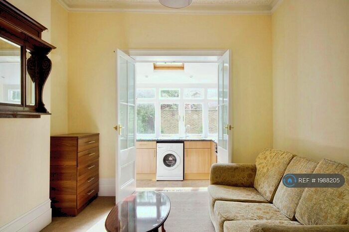 1 Bedroom Flat To Rent In Wray Crescent, London, N4